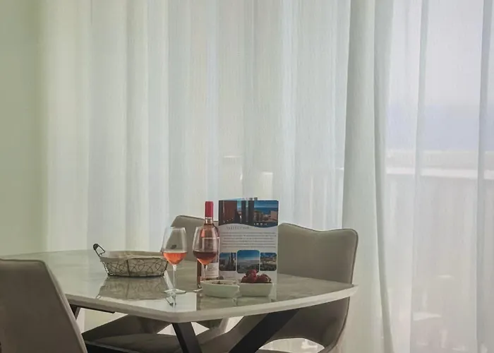 Coast Sea View Apartment *